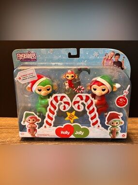 Fingerlings Holiday Christmas Collection Holly and Jolly 2-Piece Toy Set